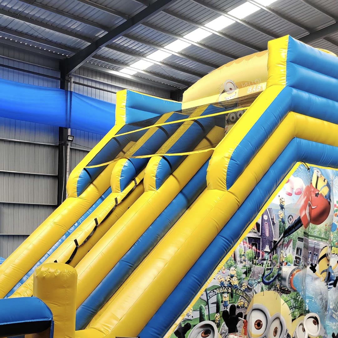 minions-taispuhutava-batuudi-rent-3 "Minions" täispuhutava batuudi rent