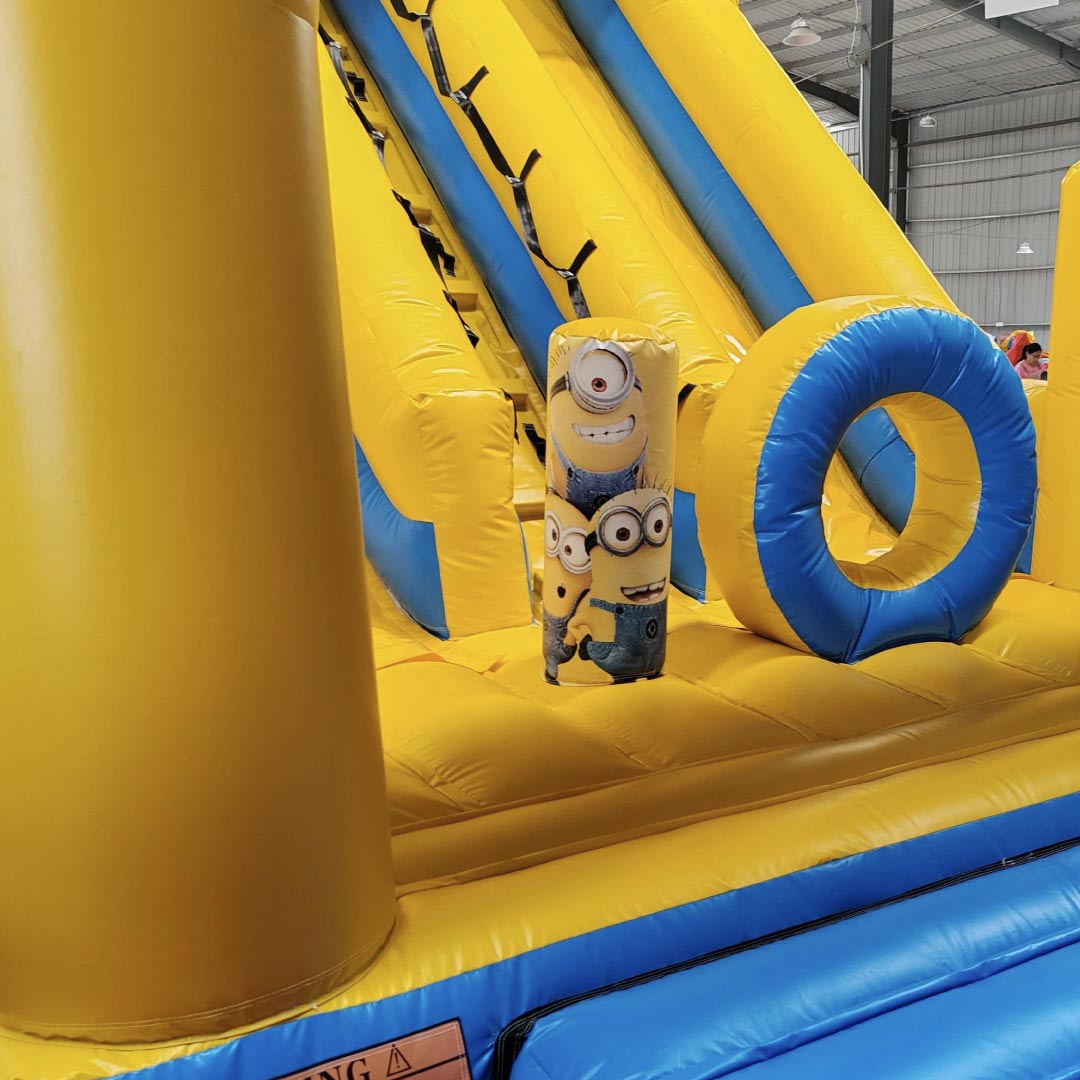 minions-taispuhutava-batuudi-rent-4 "Minions" täispuhutava batuudi rent