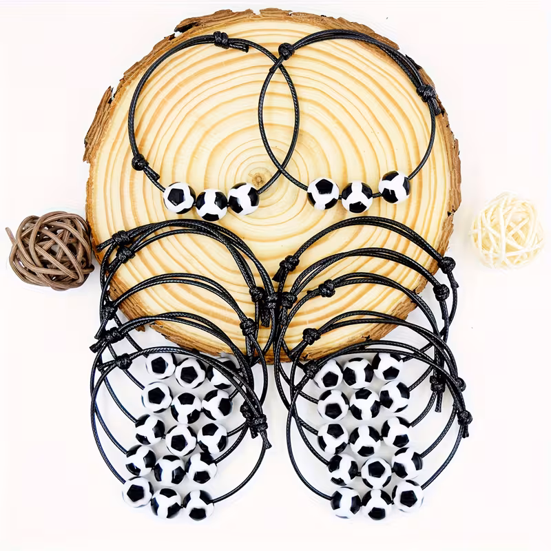 Jalgpalli helmestest käevõru